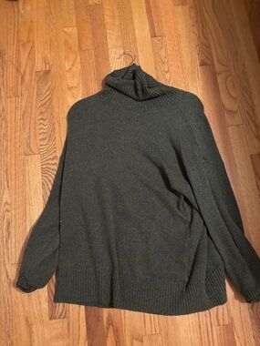 Old Navy SoSoft Turtleneck Tunic Sweater Comfy Jumper Olive Green Women’s Size L